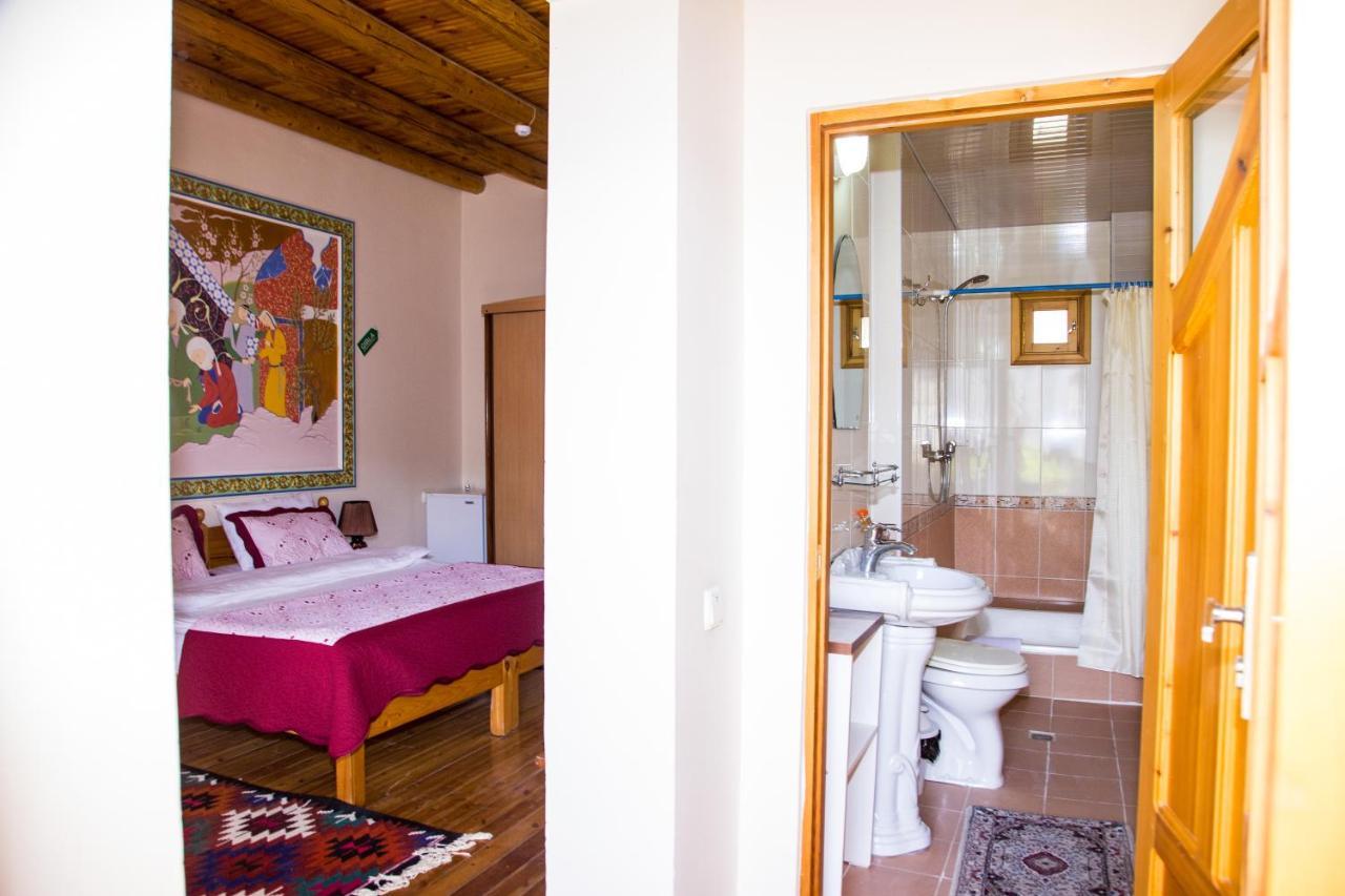Hovli Poyon Hotel Buchara Exteriör bild