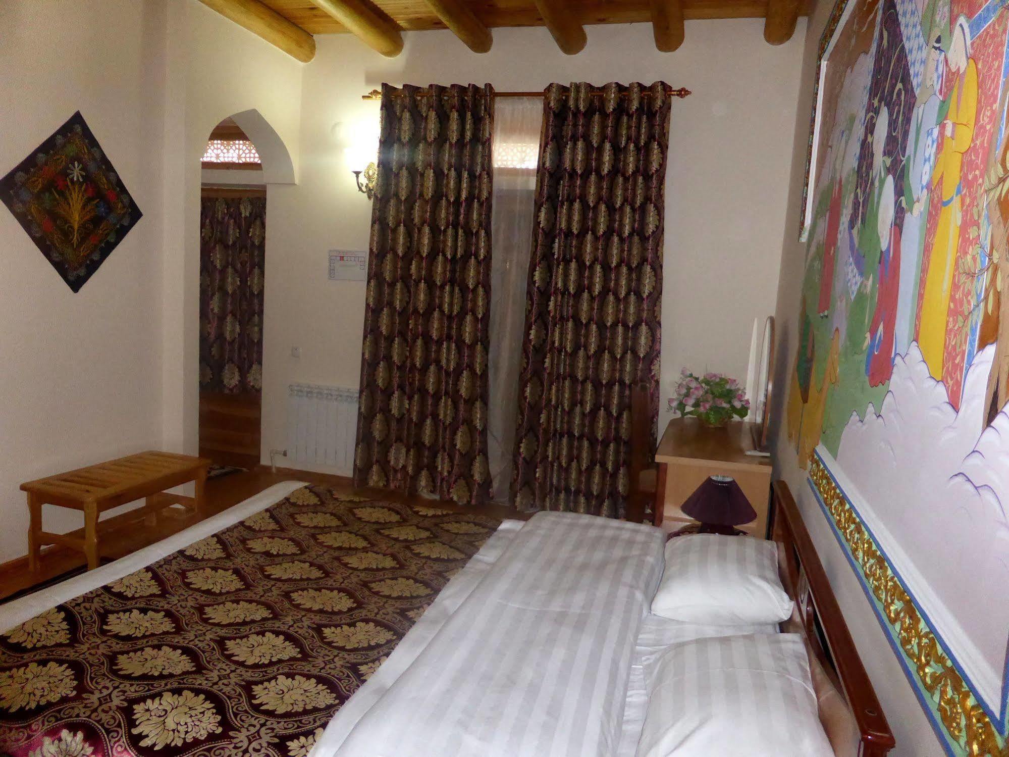Hovli Poyon Hotel Buchara Exteriör bild