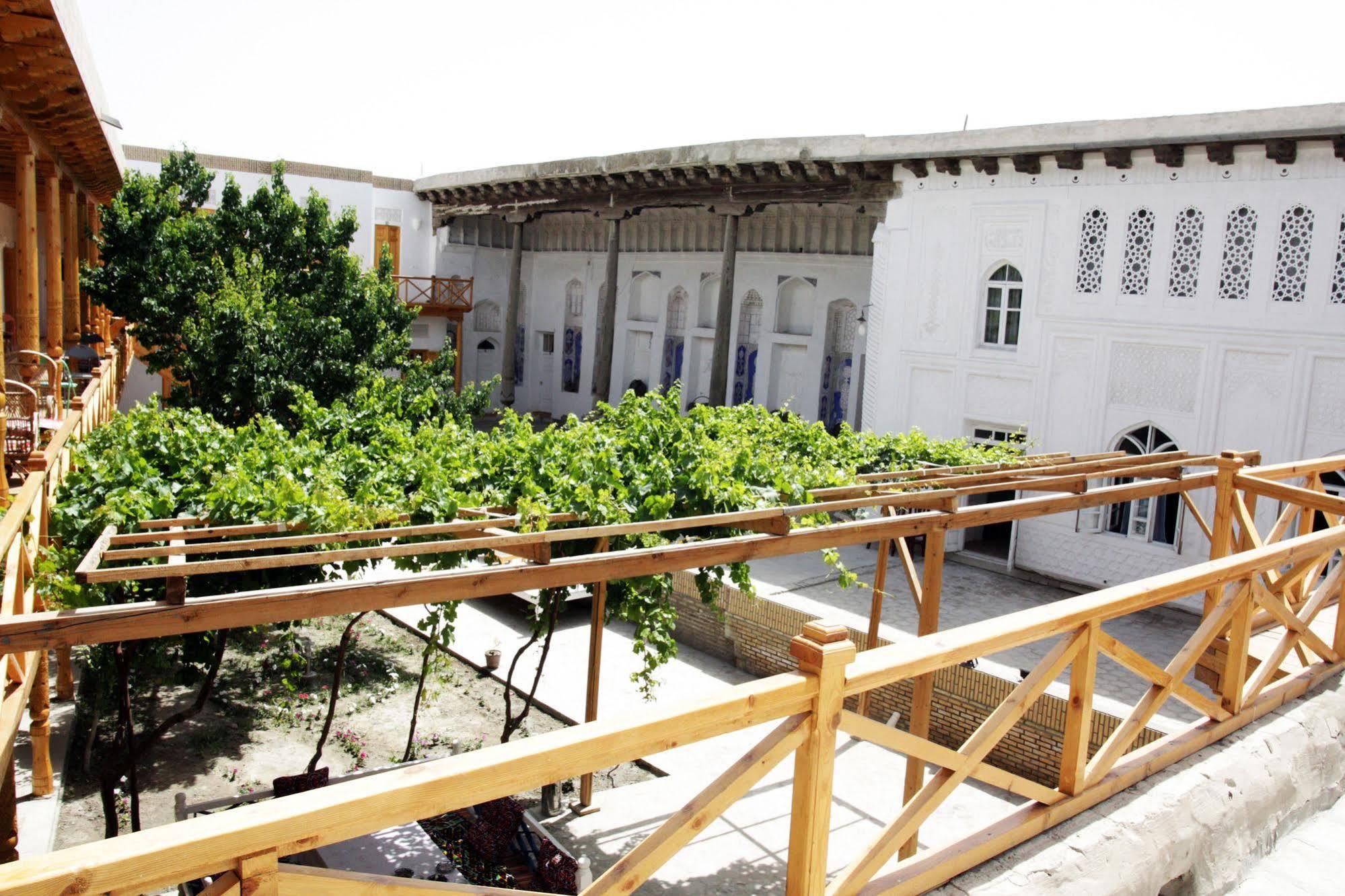 Hovli Poyon Hotel Buchara Exteriör bild