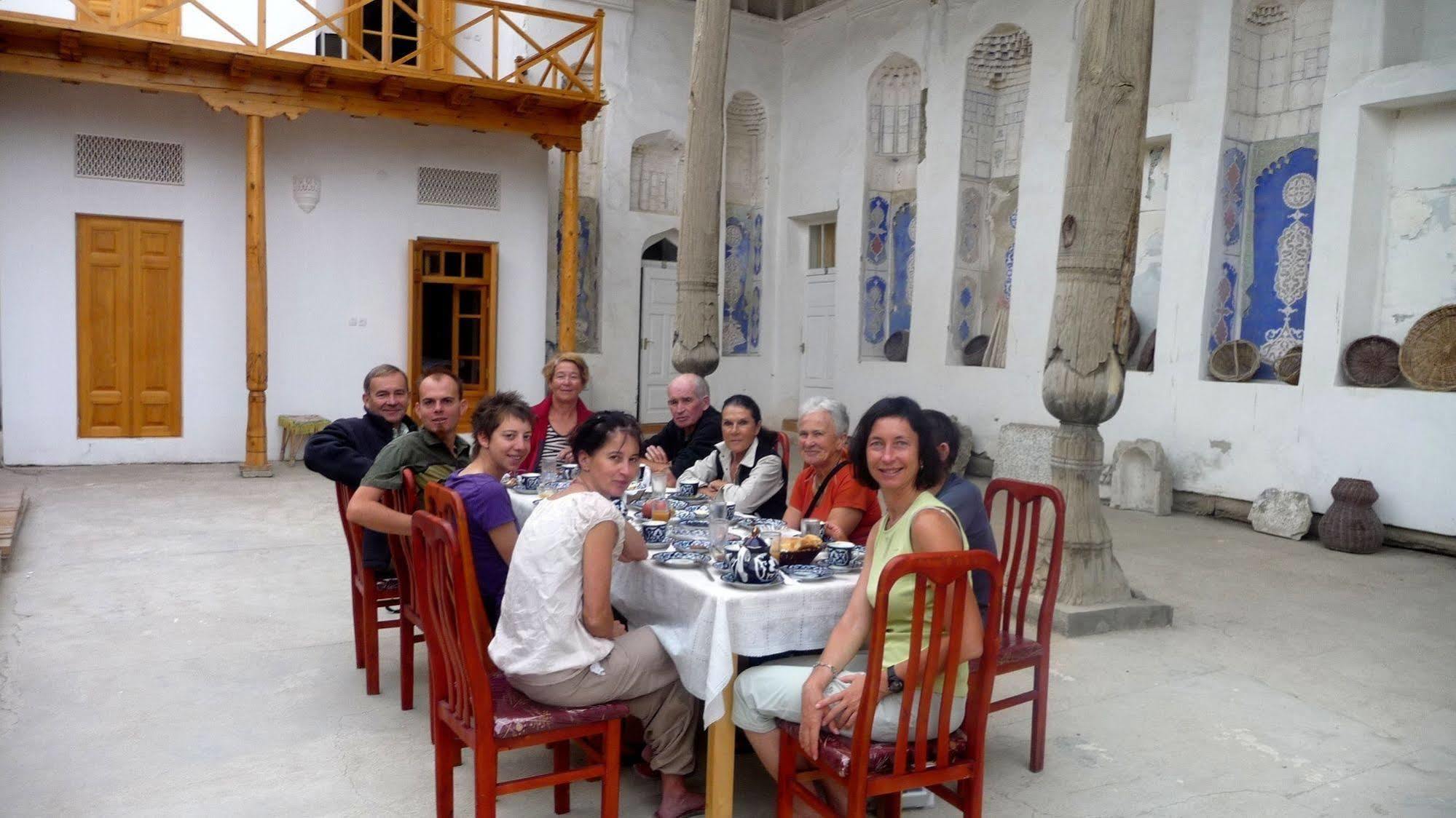 Hovli Poyon Hotel Buchara Exteriör bild